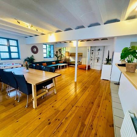 Down Town Oasis-Spacious Loft With Private Parking Brussel Bagian luar foto