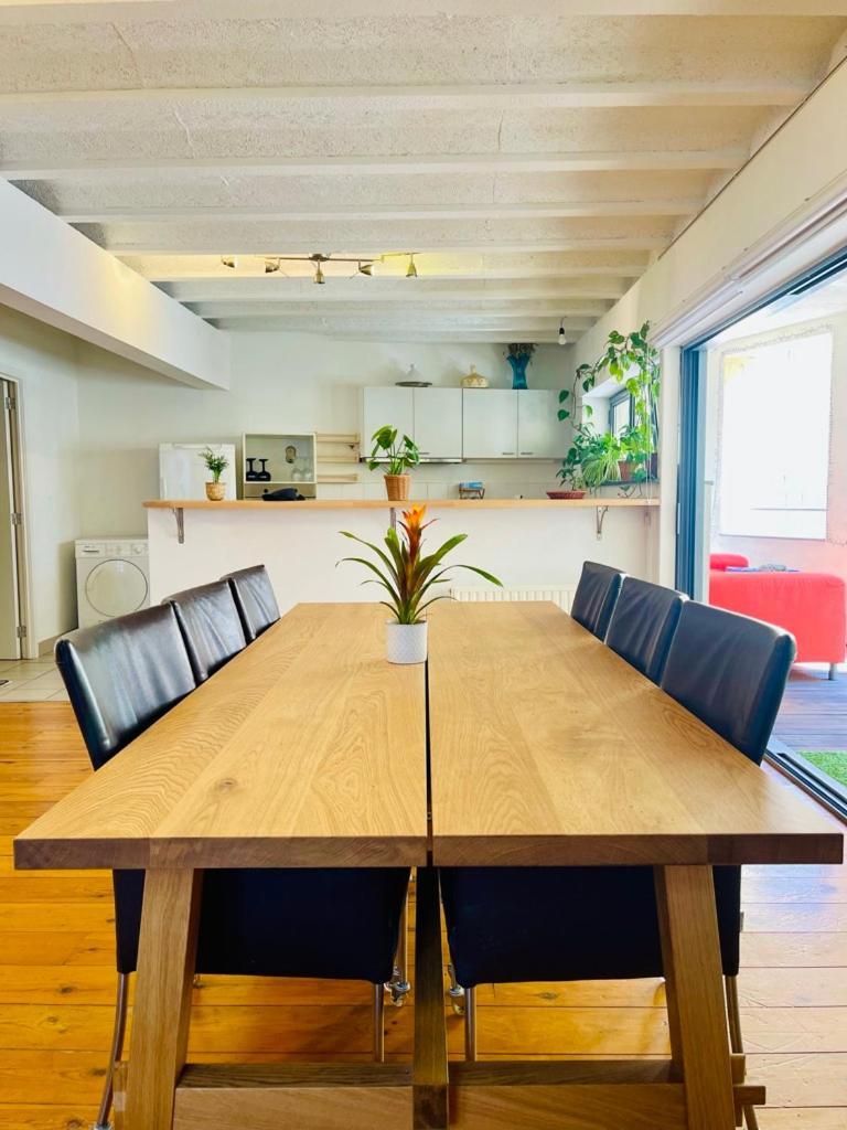 Down Town Oasis-Spacious Loft With Private Parking Brussel Bagian luar foto